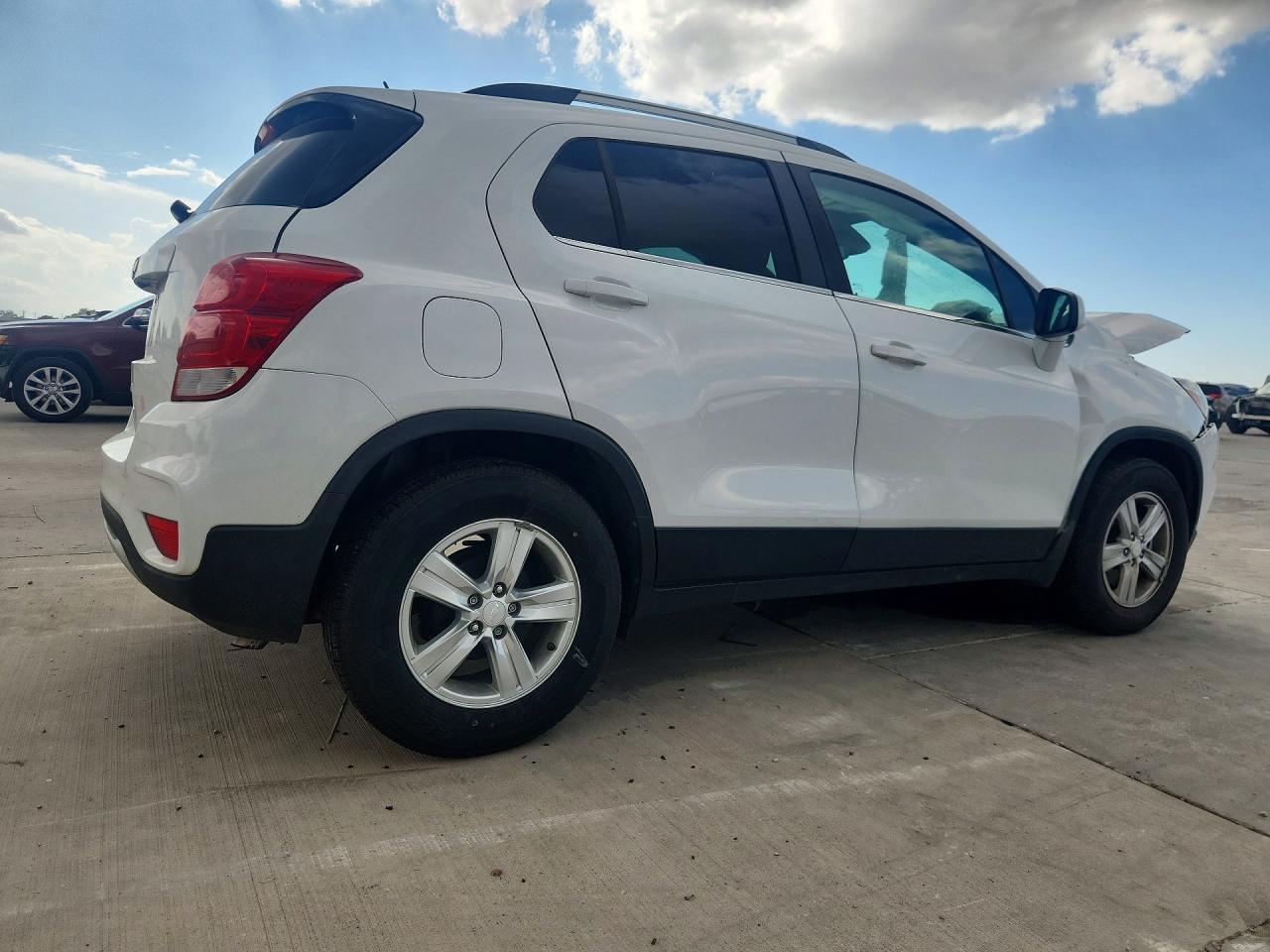 2019 Chevrolet Trax 1Lt - Image 3