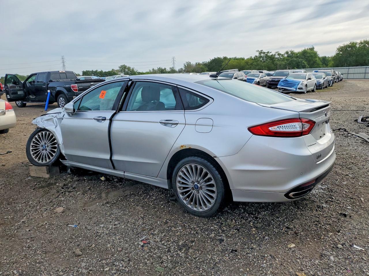 2014 Ford Fusion Titanium - Фото 2