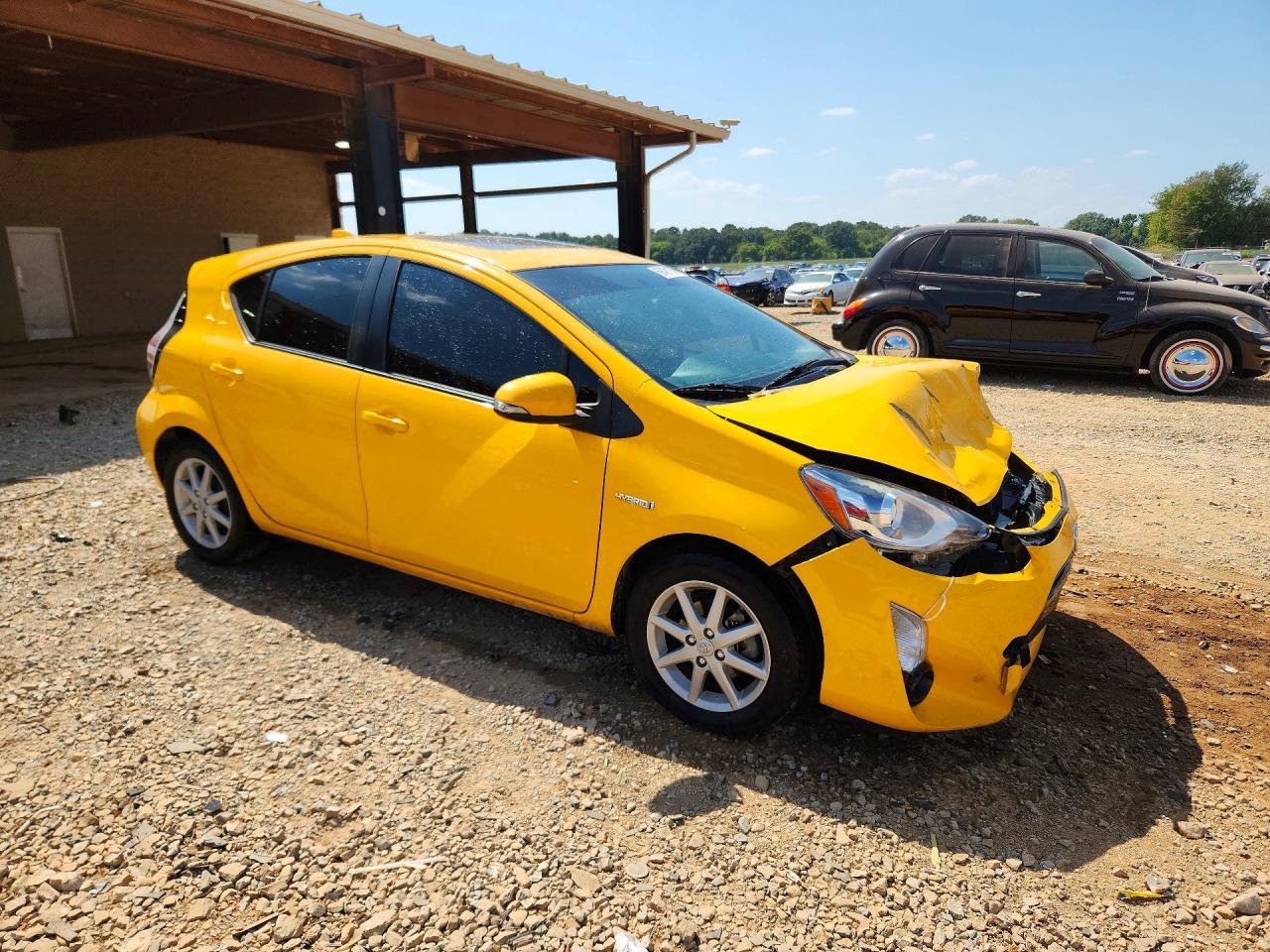 2015 Toyota Prius C Four - Image 4