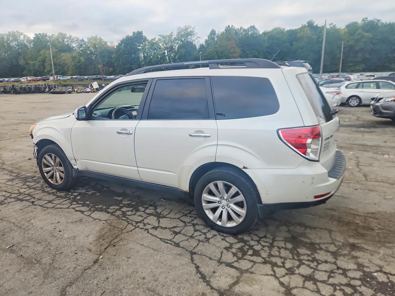 2011 Subaru Forester 2.5X Premium - Фото 2