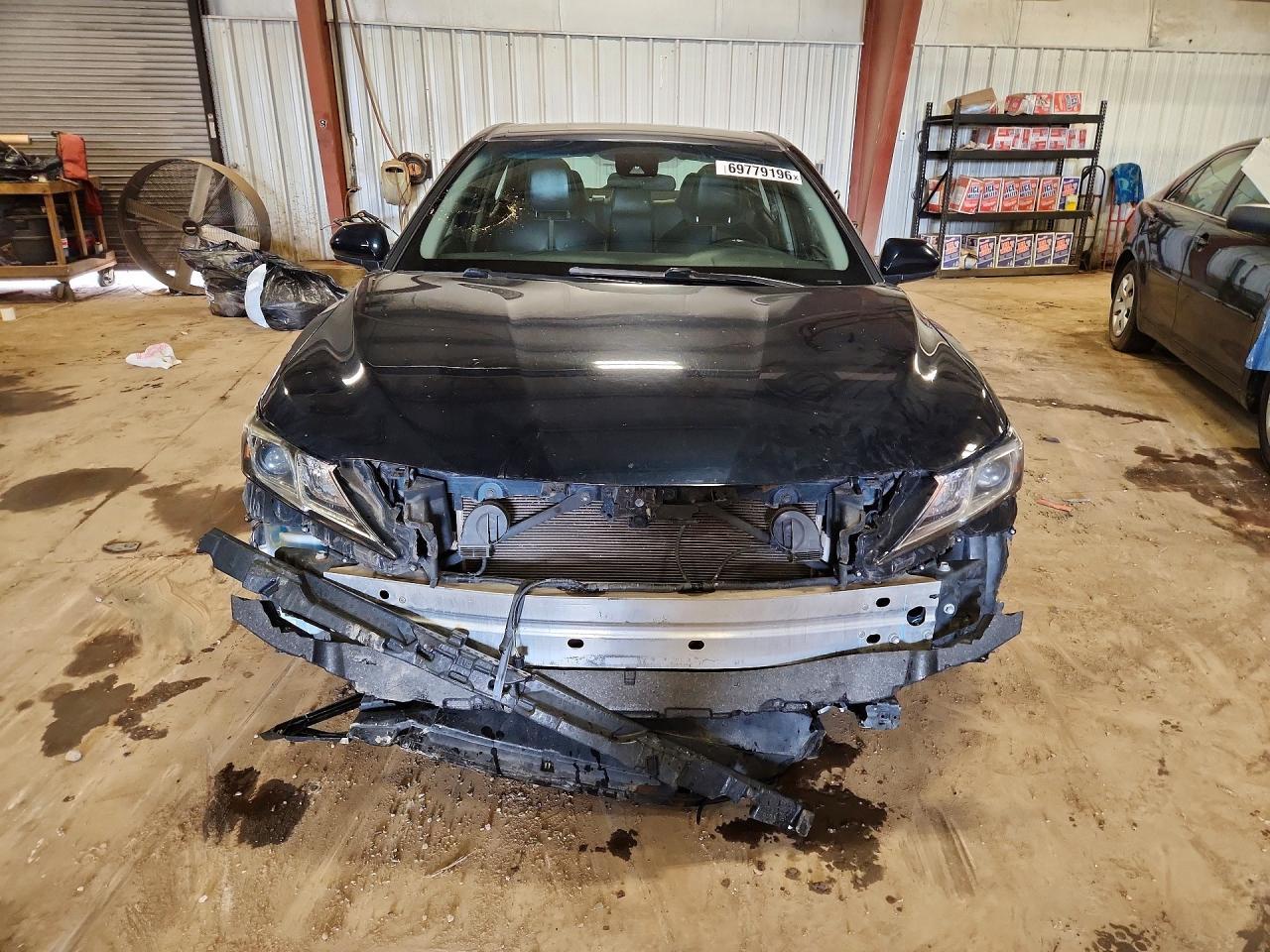 2019 Toyota Camry Se - Фото 5