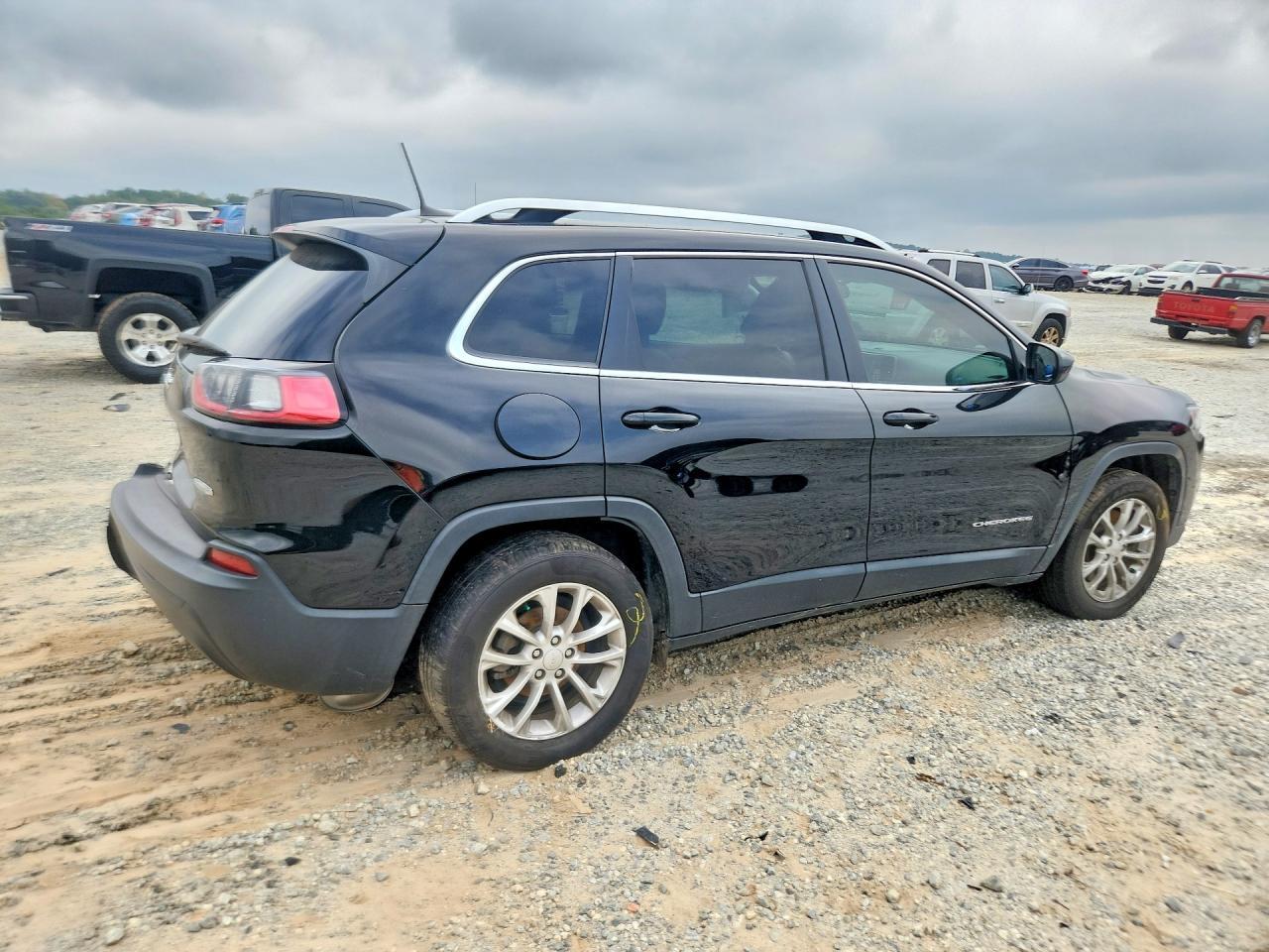 2019 Jeep Cherokee Latitude - Фото 3