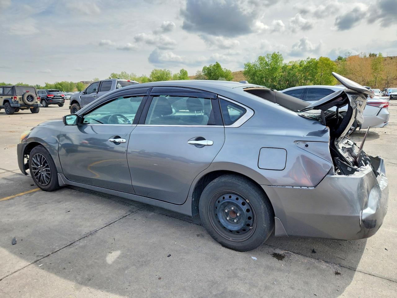 2015 Nissan Altima 2.5 S - Image 2
