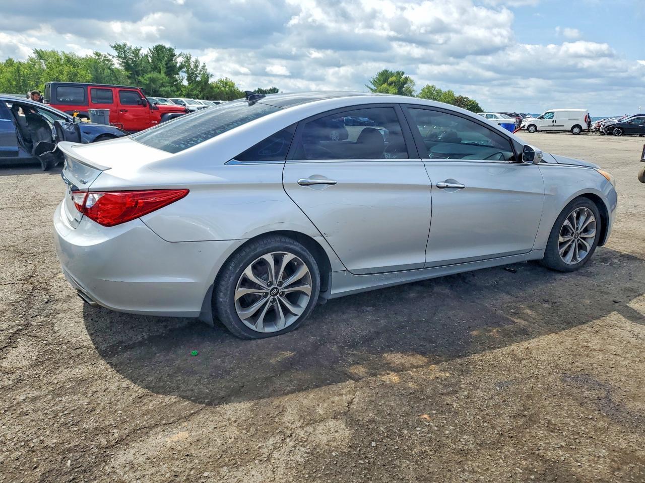 2013 Hyundai Sonata Limited 2.0T - Фото 3