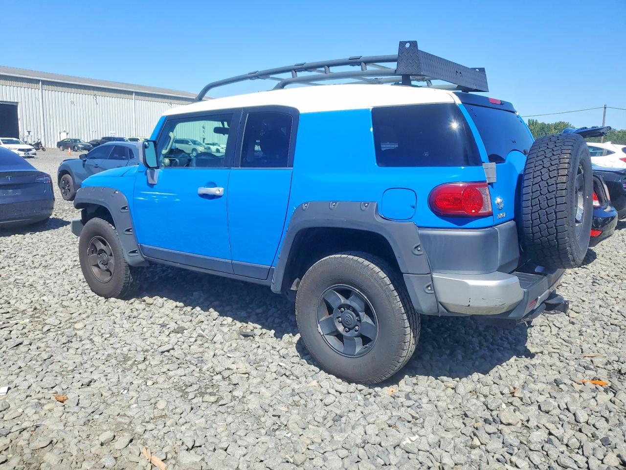 2007 Toyota Fj Cruiser Base - Image 2