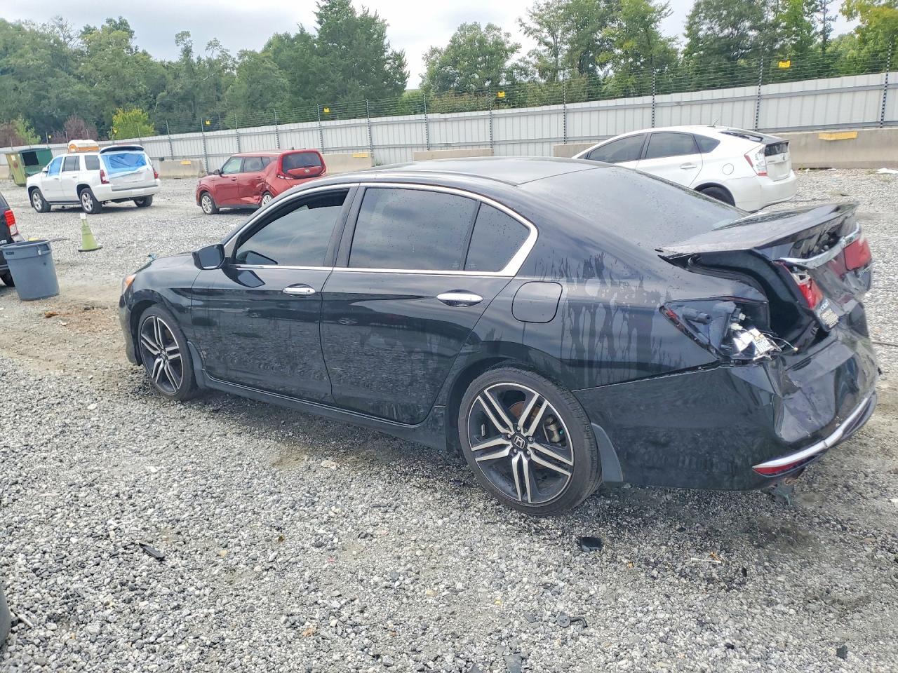 2017 Honda Accord Sport - Image 2