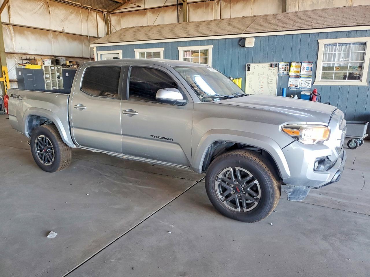 2020 Toyota Tacoma - Фото 4