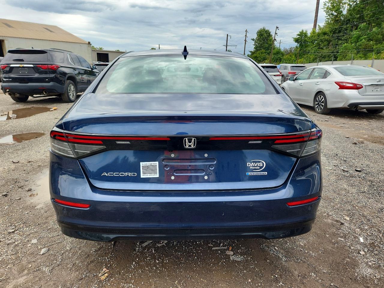 2025 Honda Accord Hybrid Exl - Image 6