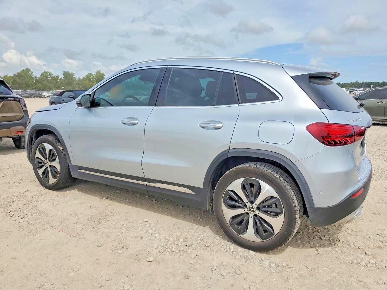 2025 Mercedes-Benz Gla 250 - Фото 2