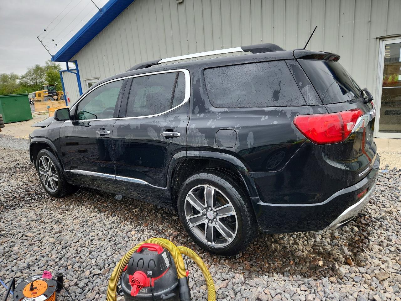 2018 GMC Acadia Denali - Image 2