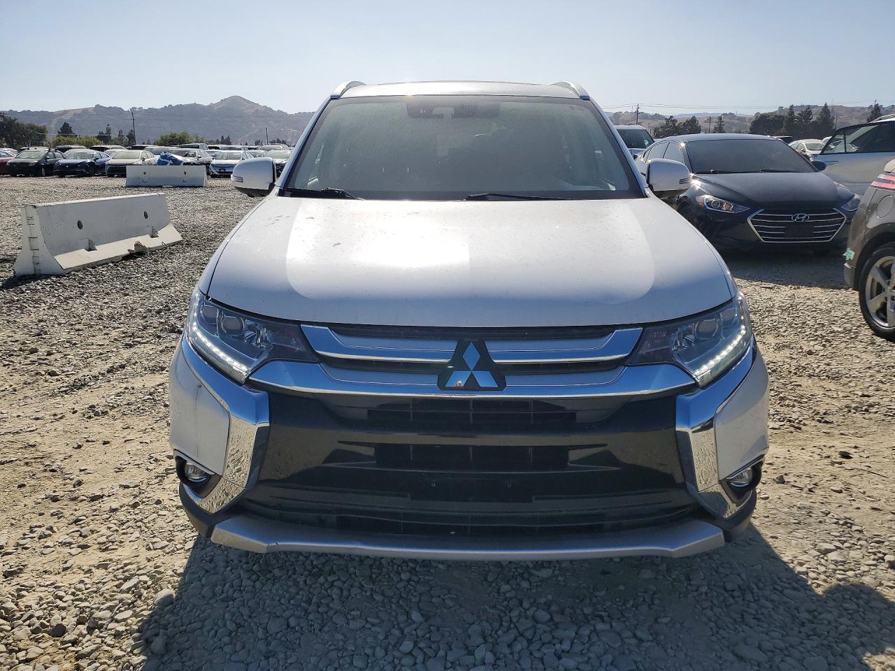 2017 Mitsubishi Outlander Gt - Image 5