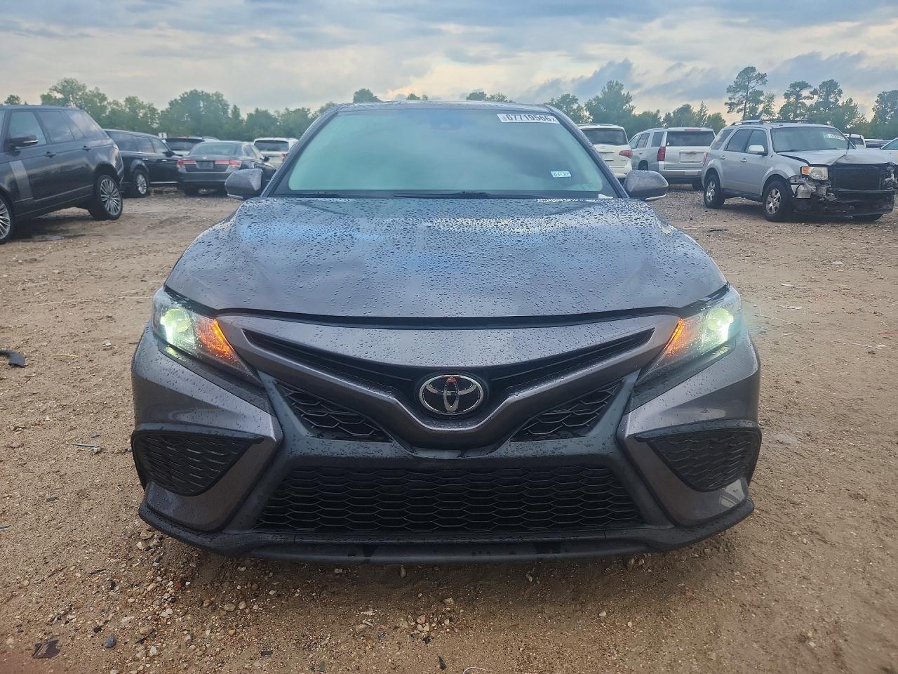 2023 Toyota Camry Se - Фото 5