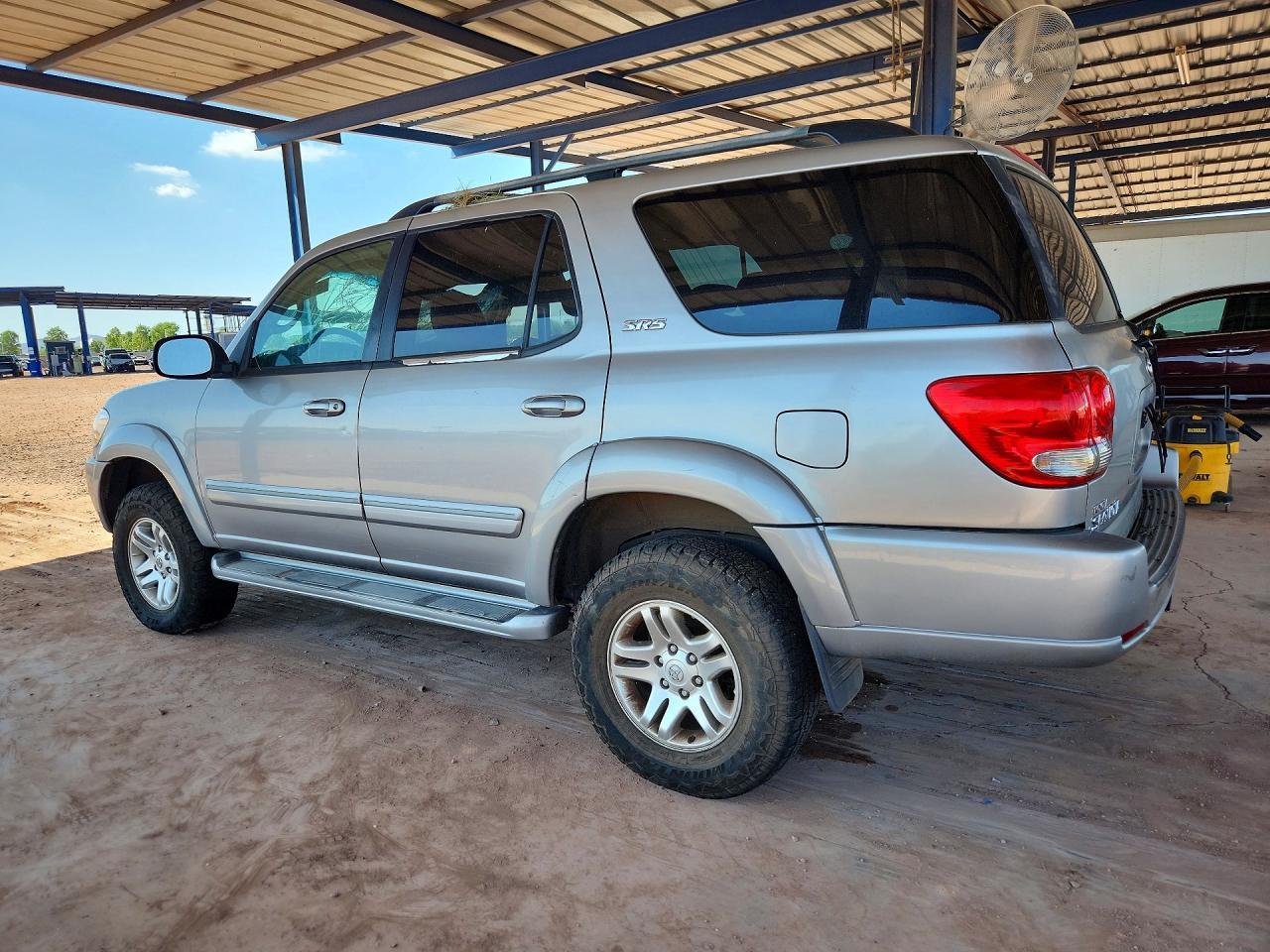 2006 Toyota Sequoia Sr5 - Image 2