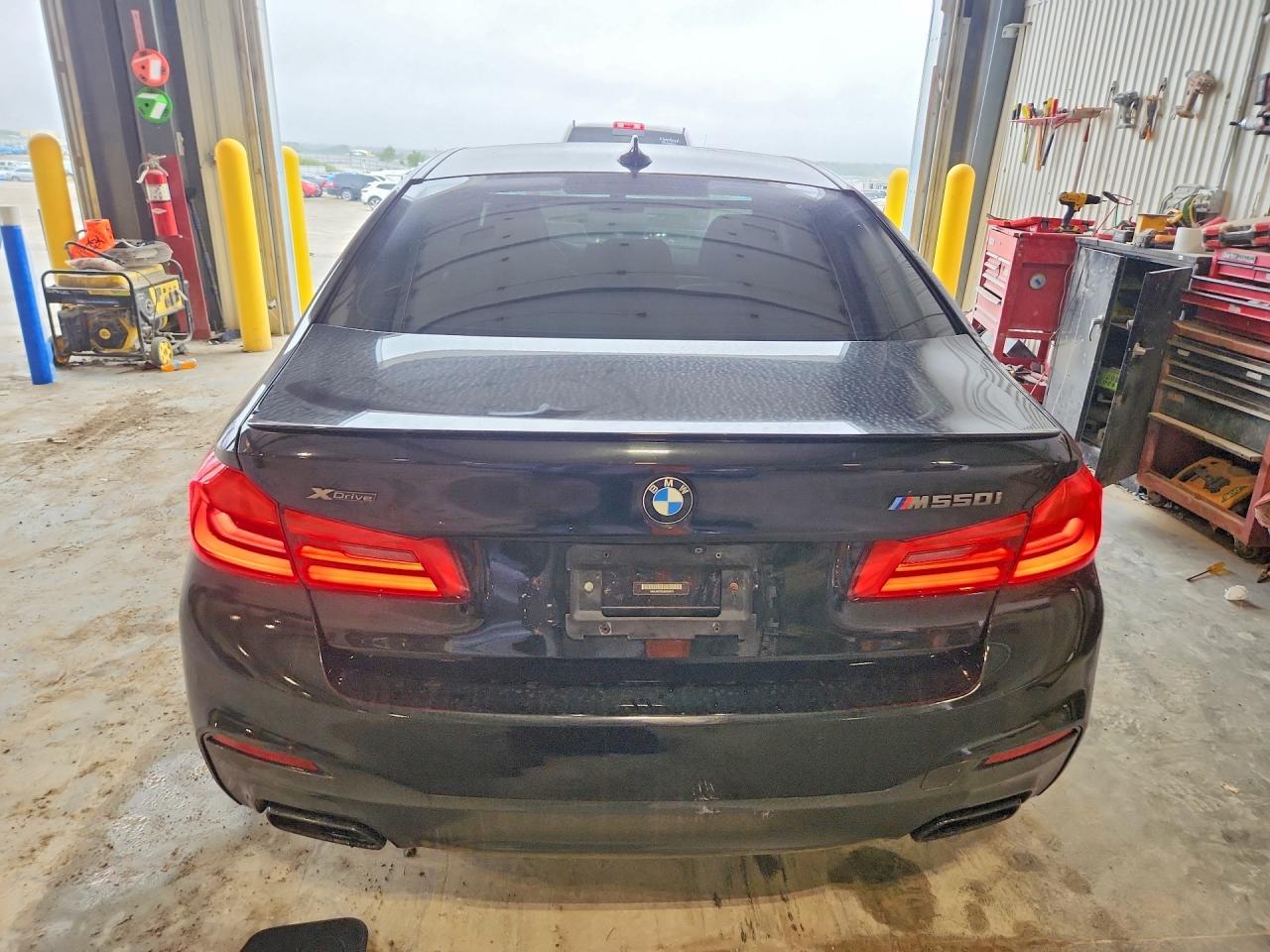 2018 BMW M550Xi - Фото 6