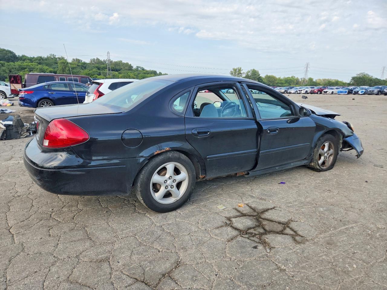 2001 Ford Taurus Se - Image 3
