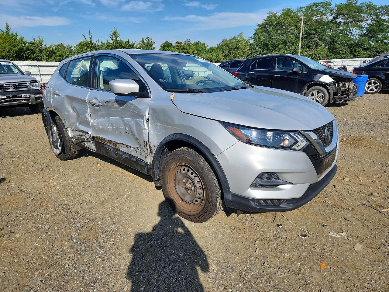 2020 Nissan Rogue Sport S - Image 4