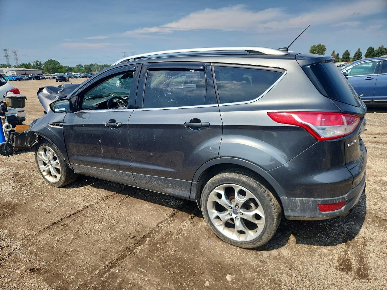 2015 Ford Escape Titanium - Фото 2