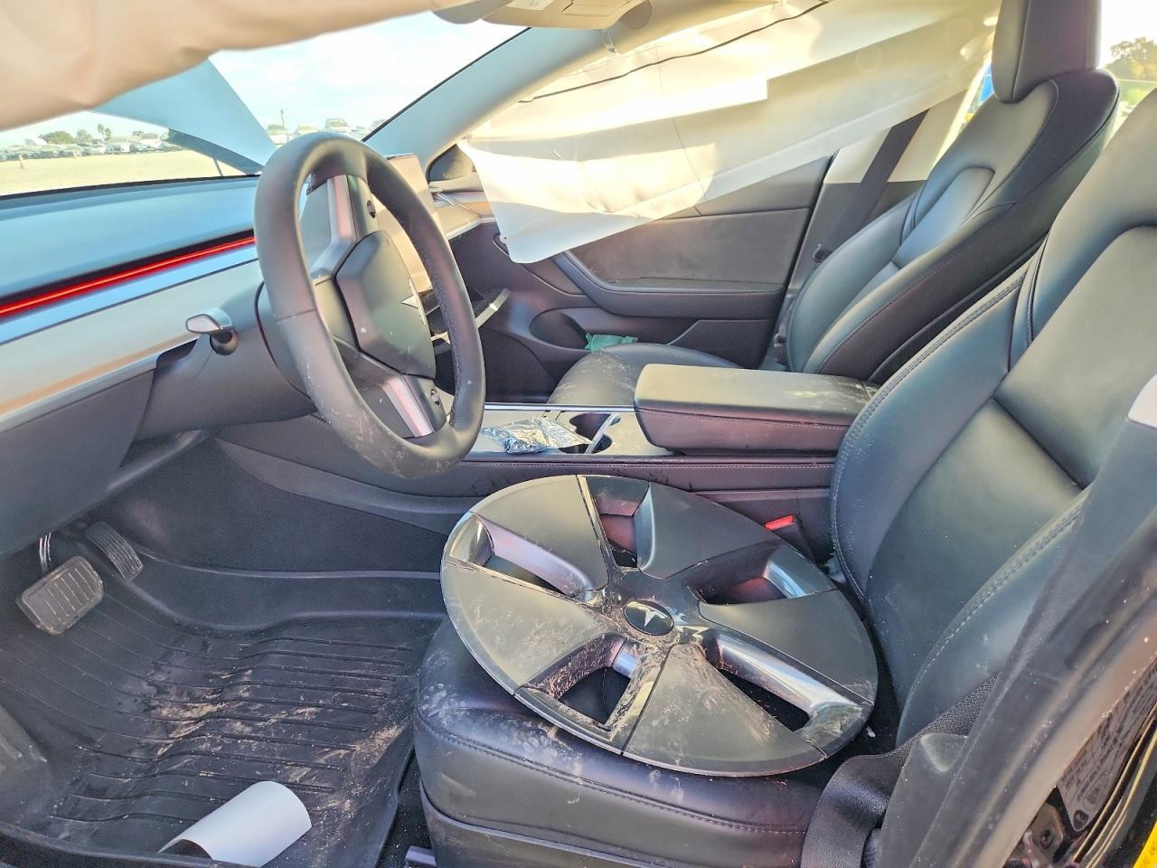 2023 Tesla Model 3 - Фото 7