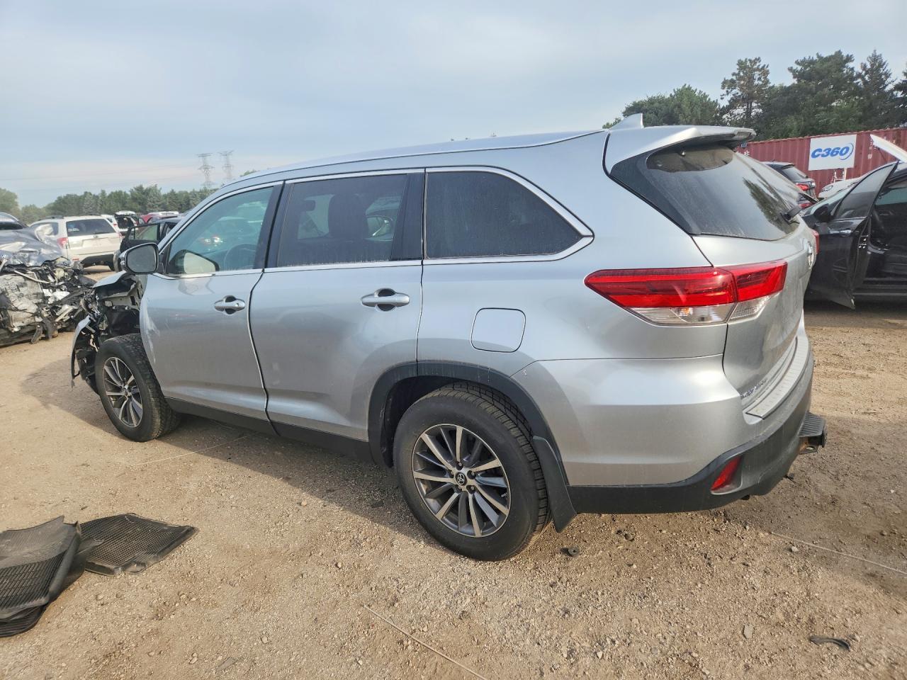 2019 Toyota Highlander Xle - Фото 2