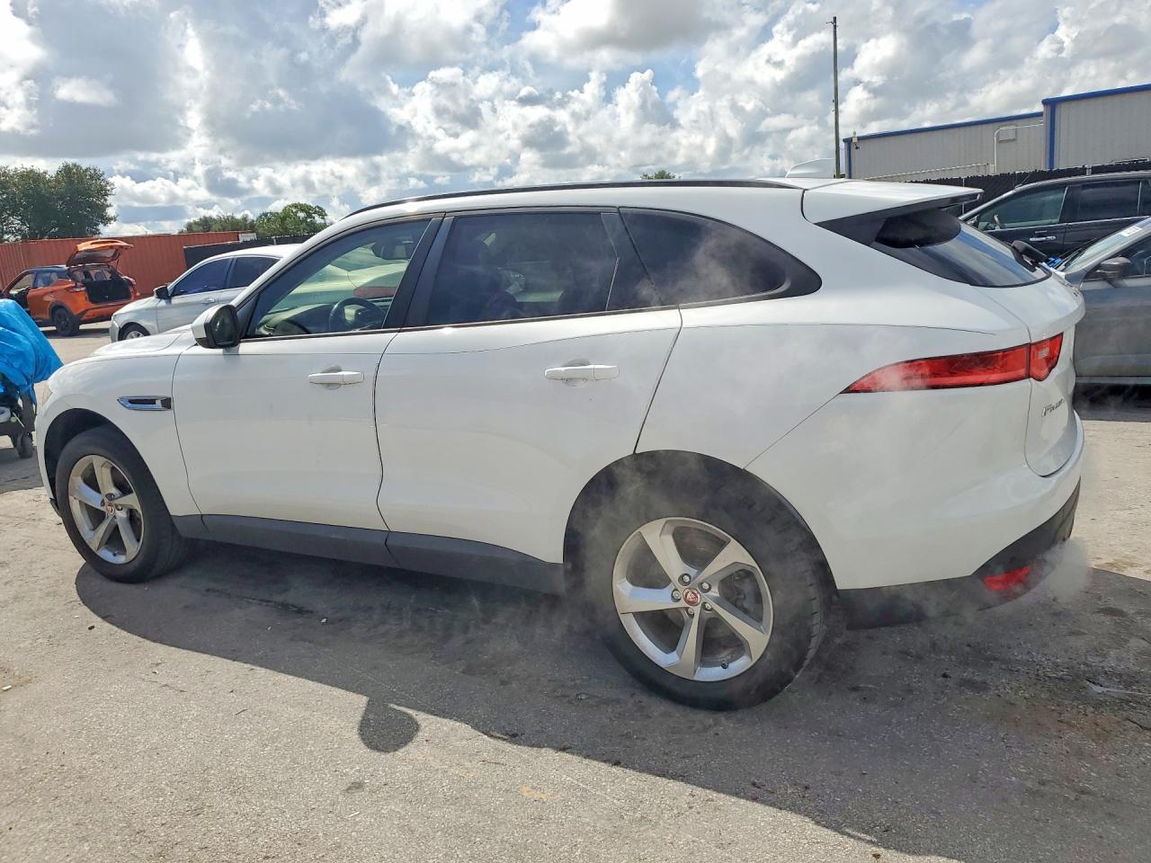 2017 Jaguar F-Pace Premium - Фото 2