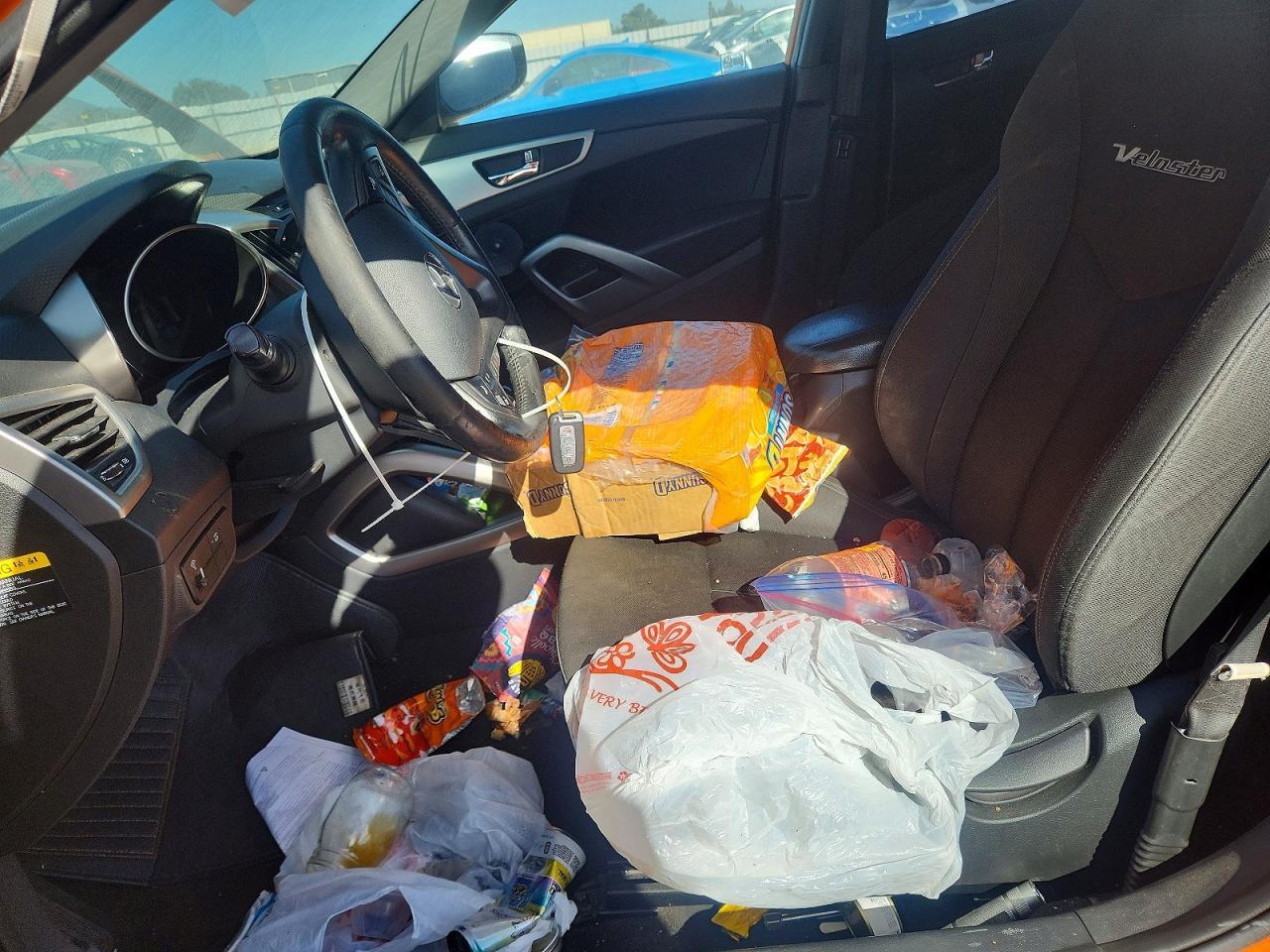 2013 Hyundai Veloster Base - Фото 7