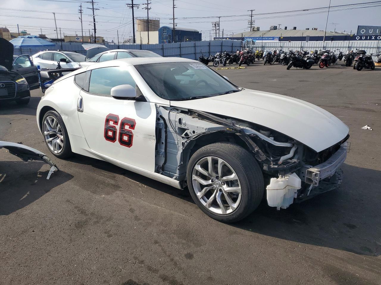 2018 Nissan 370Z Base - Фото 4