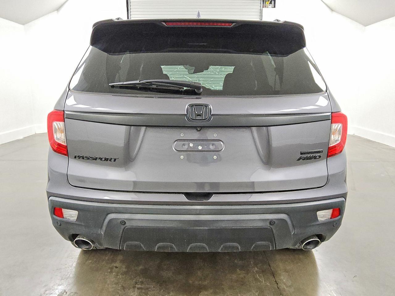 2021 Honda Passport Touring - Image 6