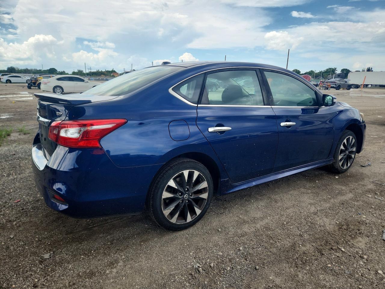 2019 Nissan Sentra Sr - Image 3