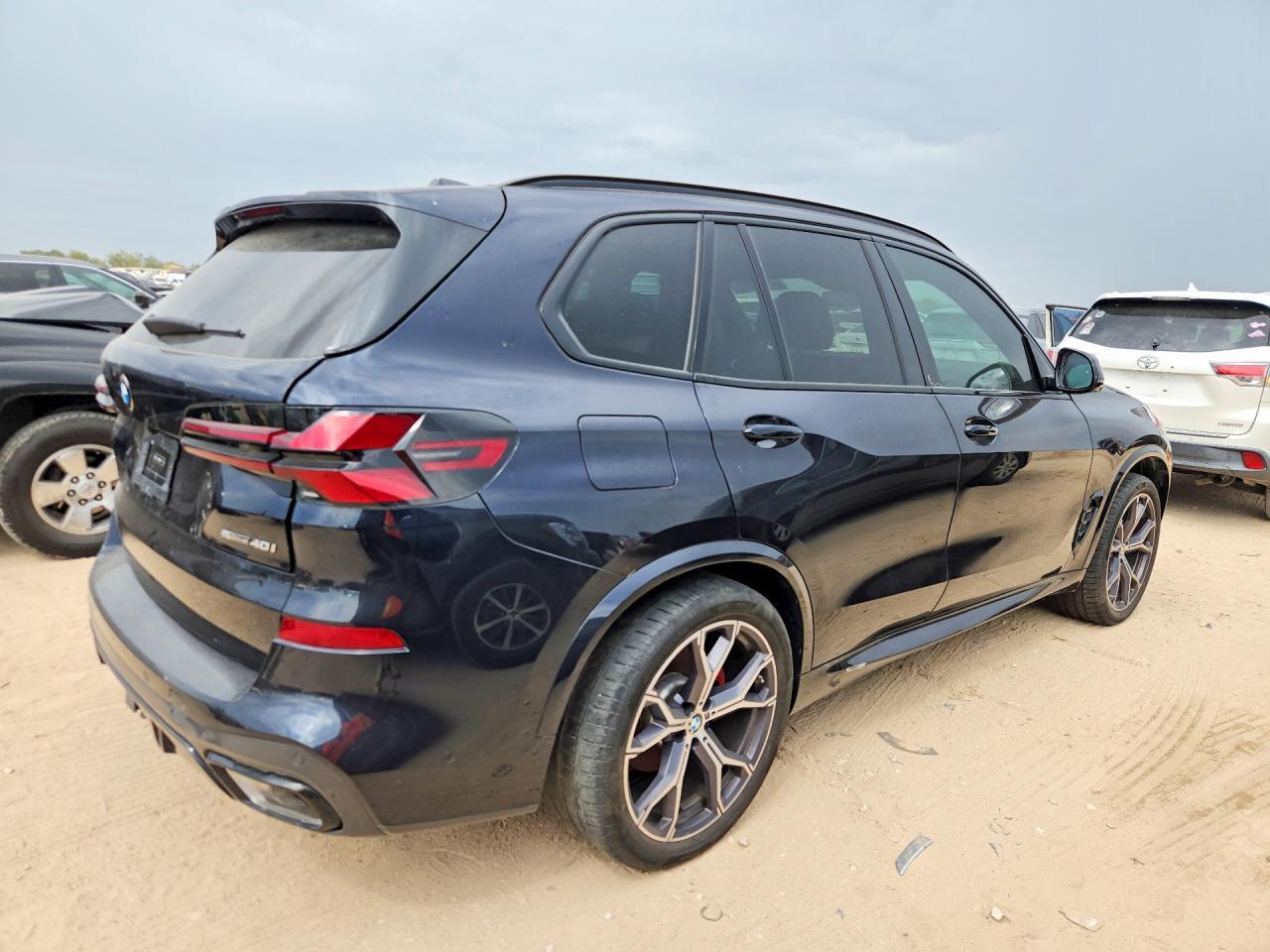 2025 BMW X5 Sdrive 40I - Фото 3