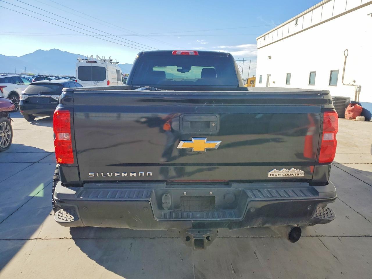 2017 Chevrolet Silverado K3500 High Country - Фото 6