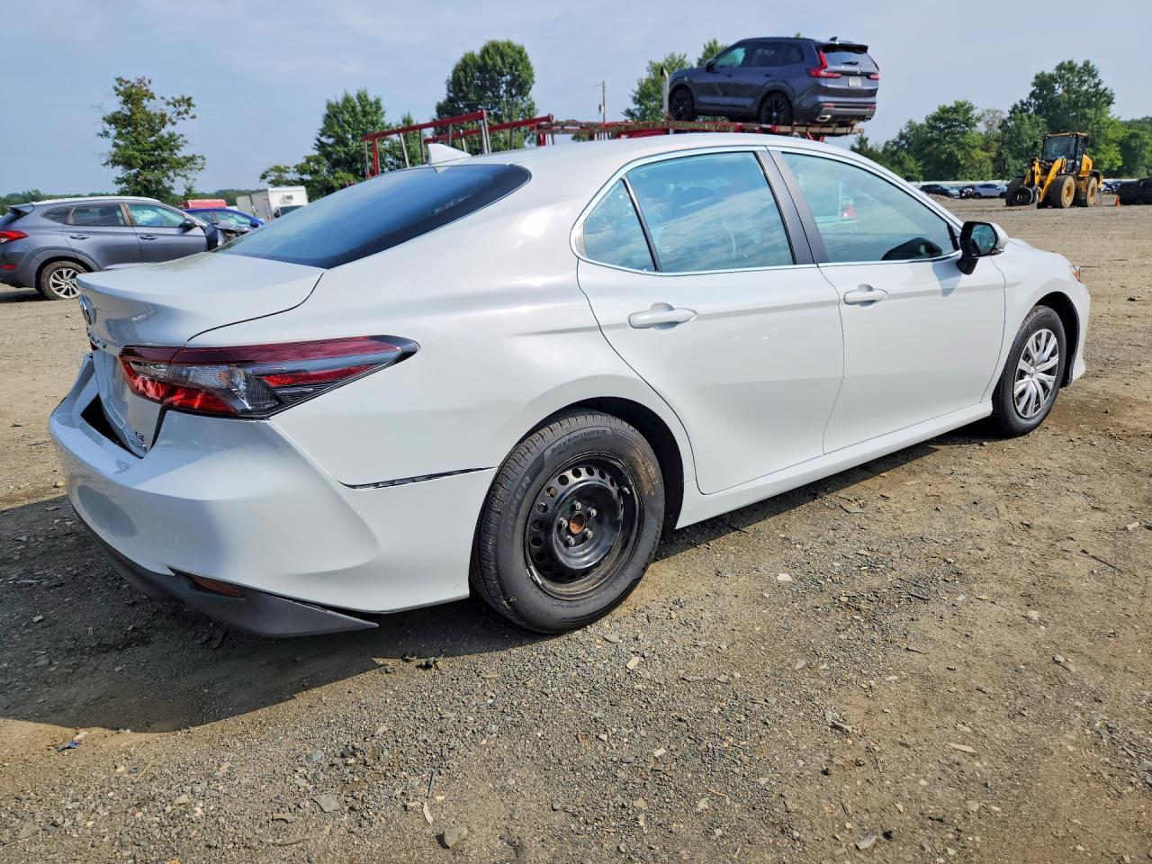 2024 Toyota Camry Le - Фото 3