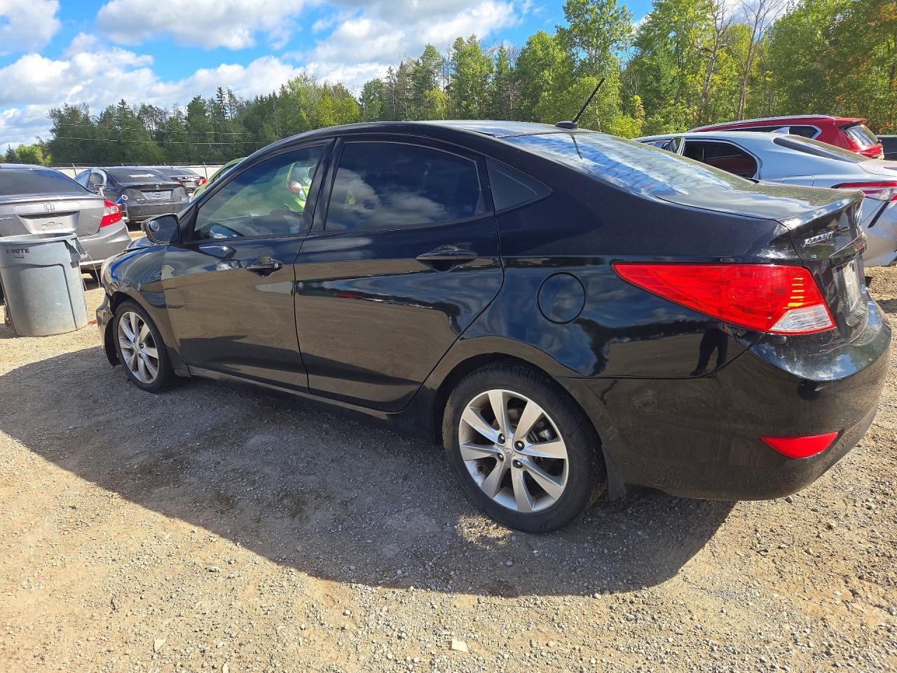 2013 Hyundai Accent Gls - Image 2