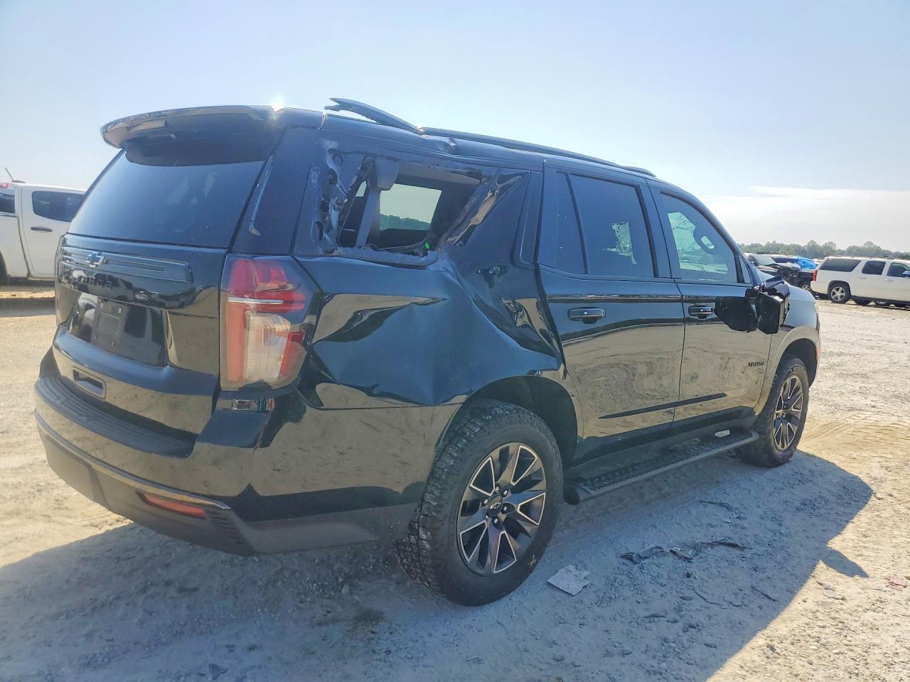 2021 Chevrolet Tahoe K1500 Z71 - Image 3