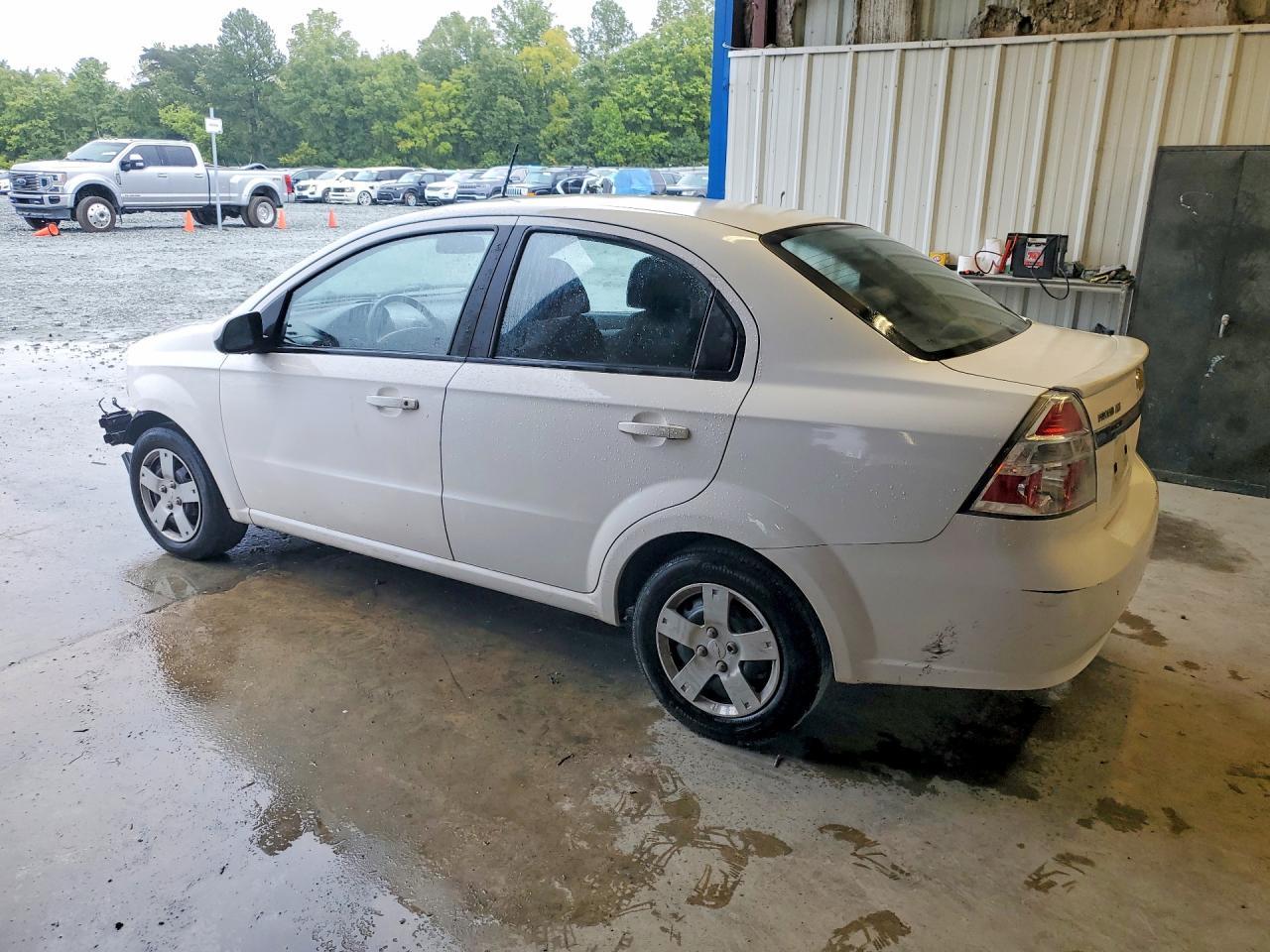 2009 Chevrolet Aveo Ls - Image 2
