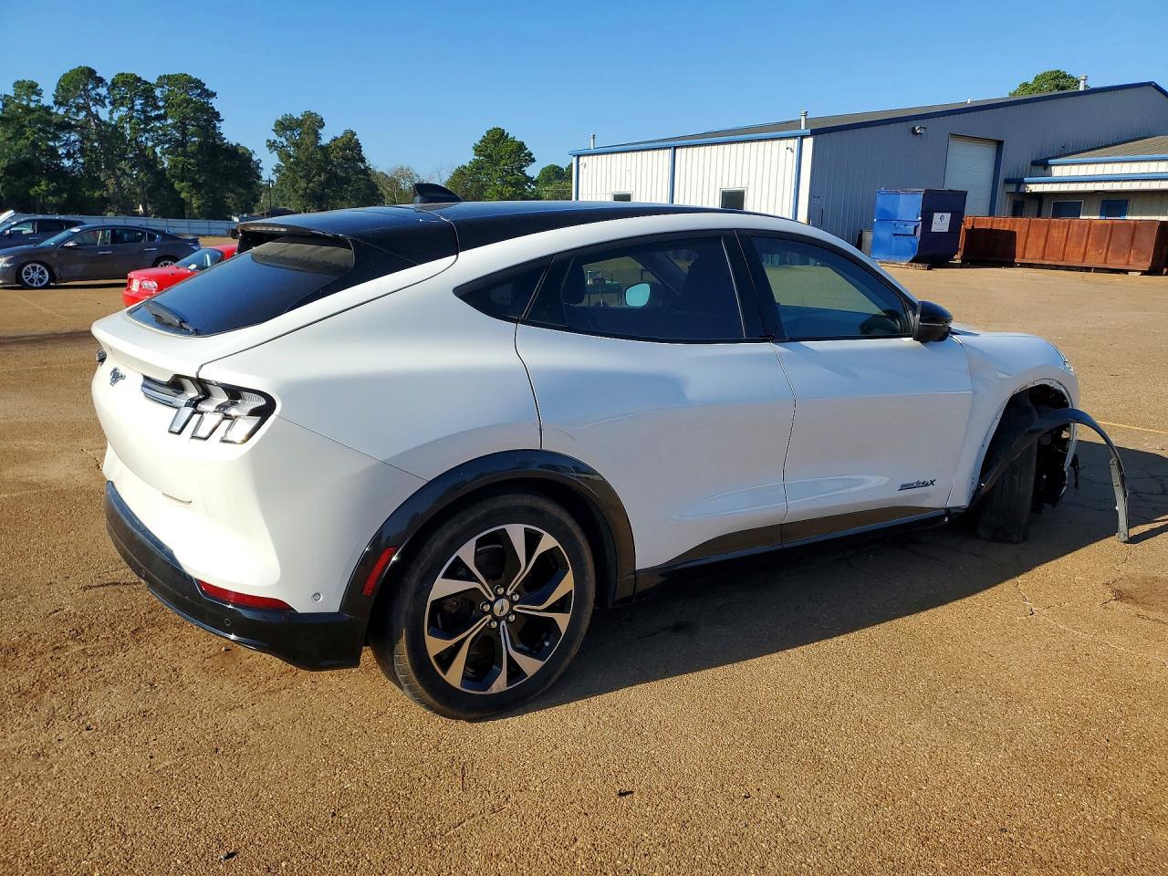 2023 Ford Mustang Mach-E Premium - Image 3