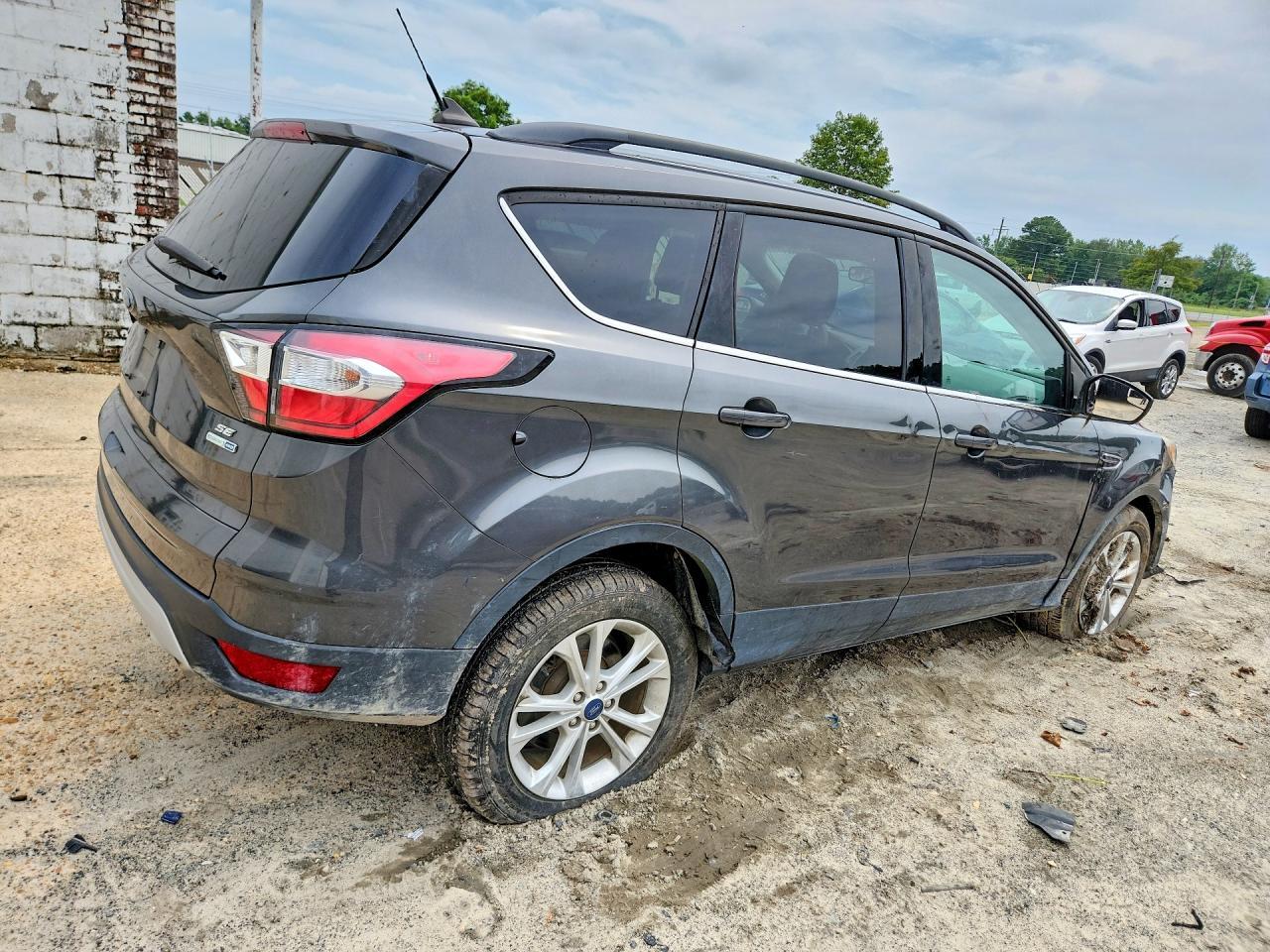 2018 Ford Escape Se - Фото 3