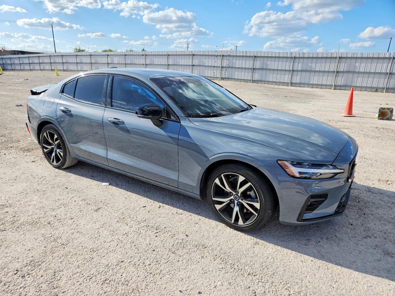 2024 Volvo S60 Core - Фото 4