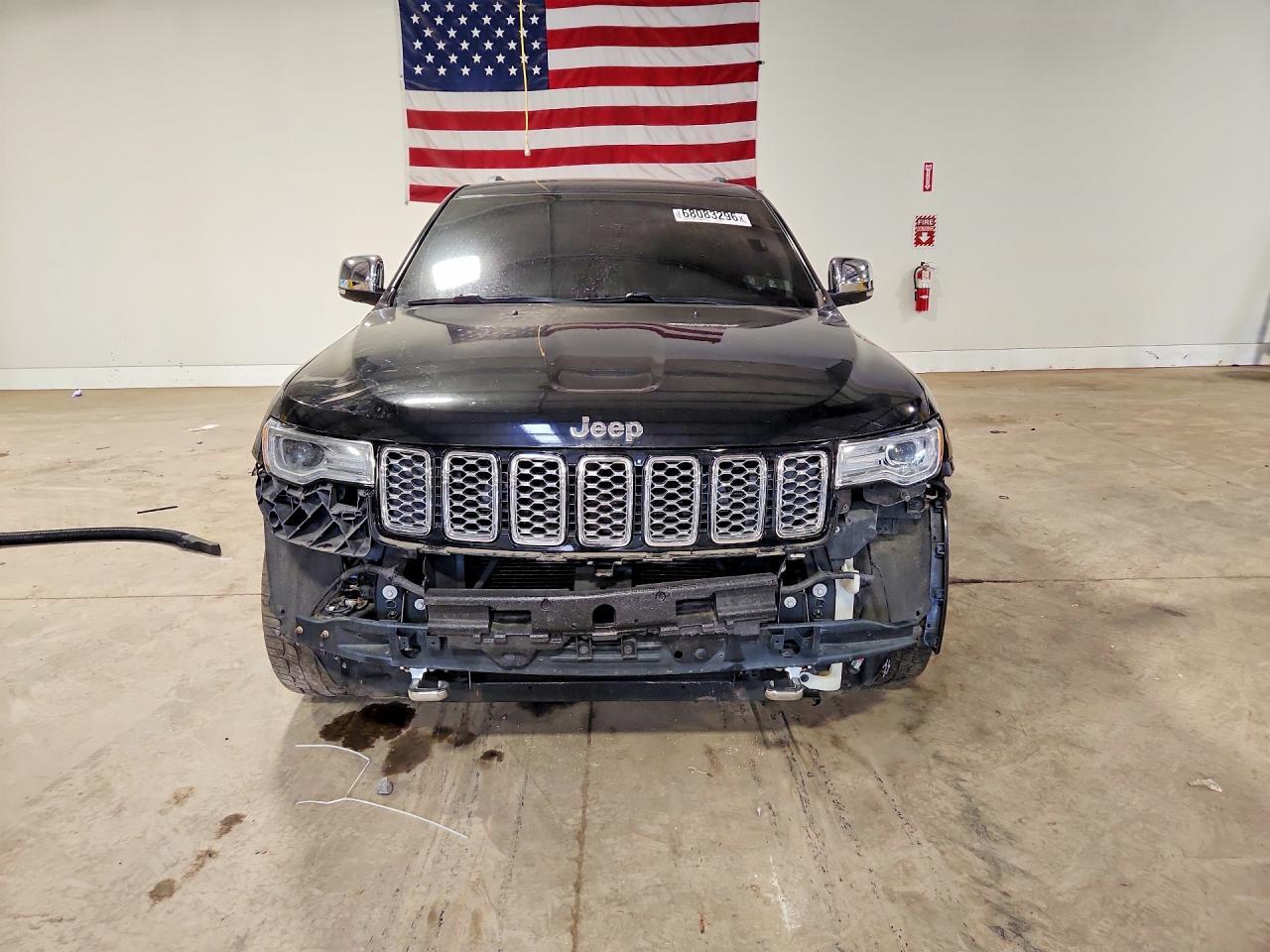 2017 Jeep Grand Cherokee Overland - Фото 5