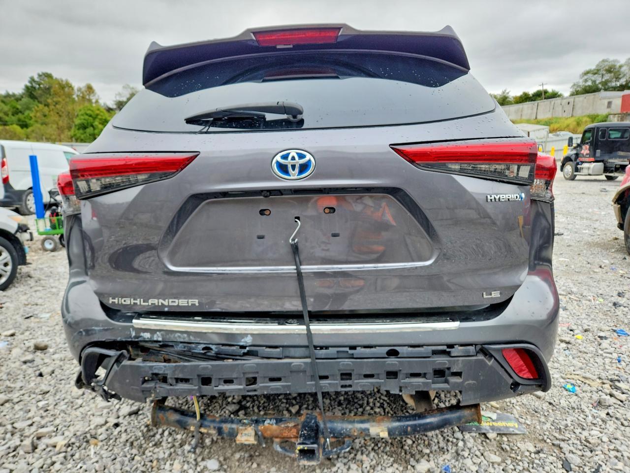 2021 Toyota Highlander Hybrid Le - Image 6