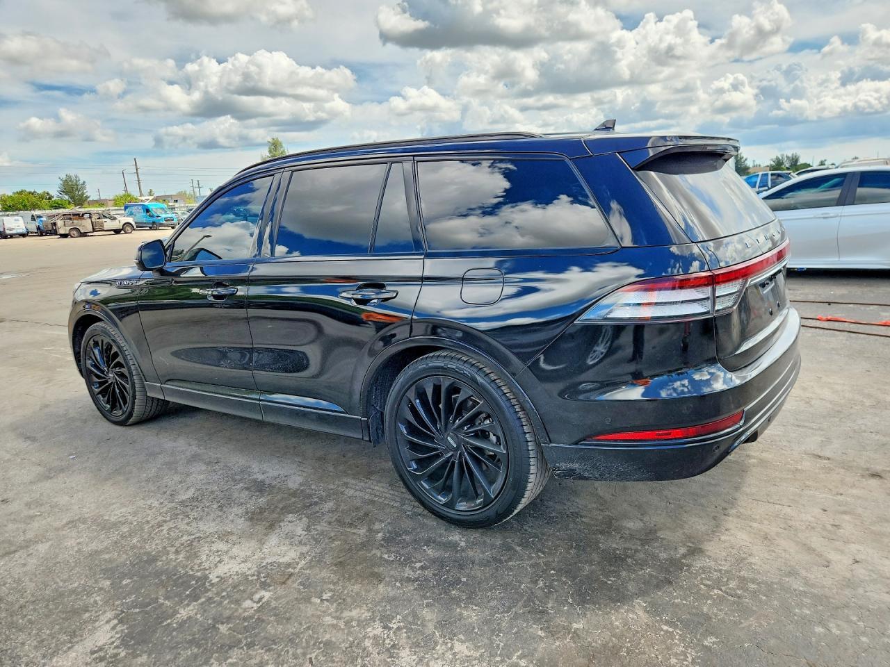 2023 Lincoln Aviator Reserve - Фото 2