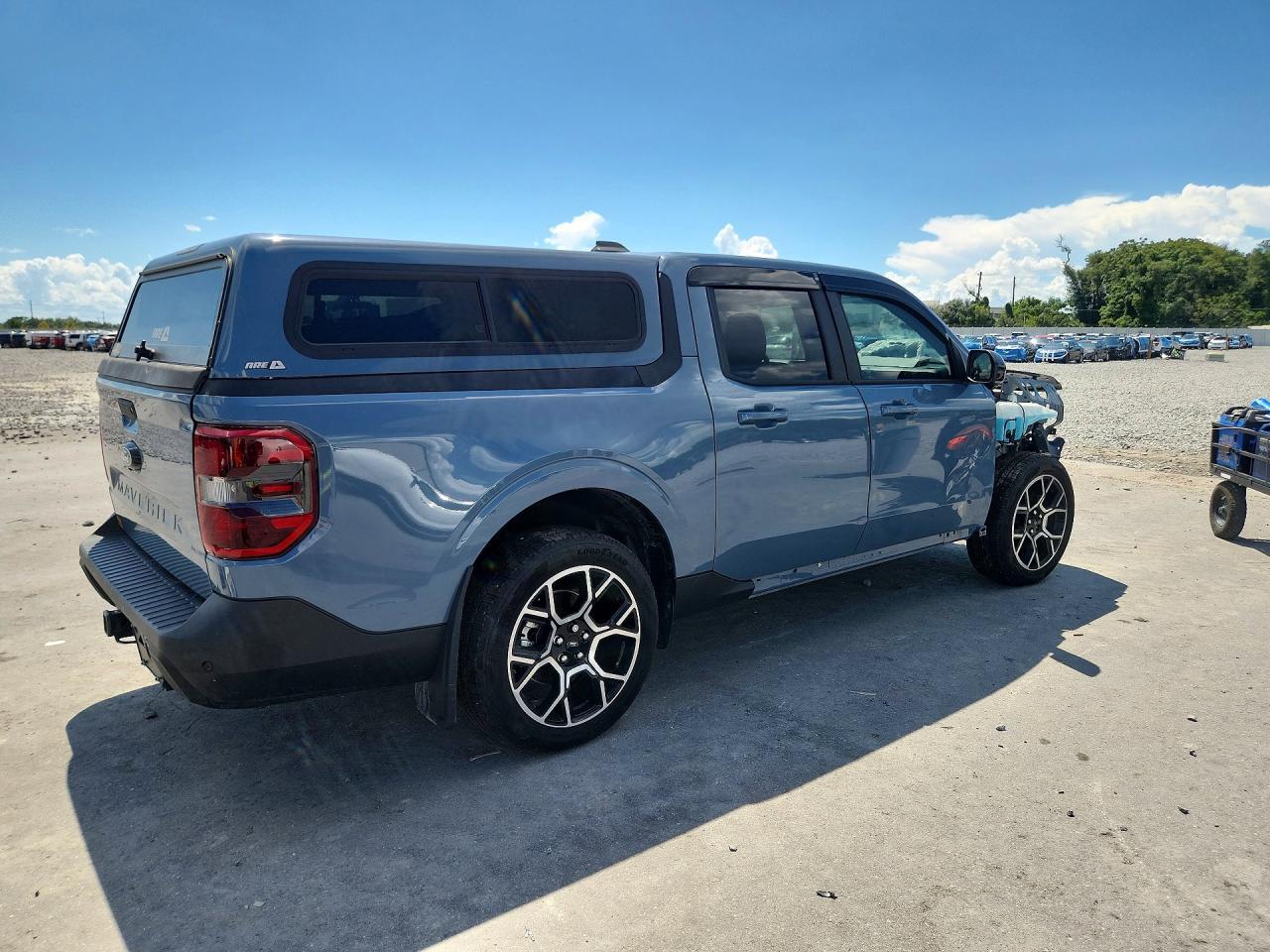 2025 Ford Maverick Lariat - Image 3