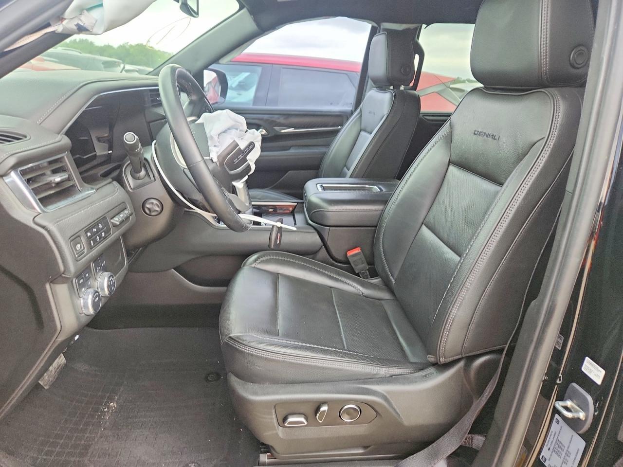 2023 GMC Yukon Denali - Image 7