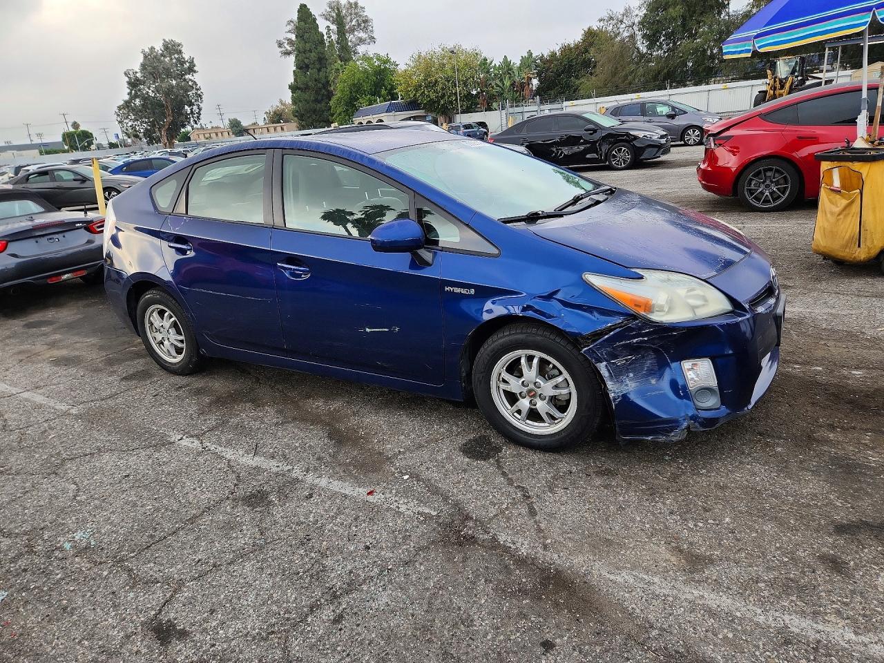 2010 Toyota Prius Iii - Image 4