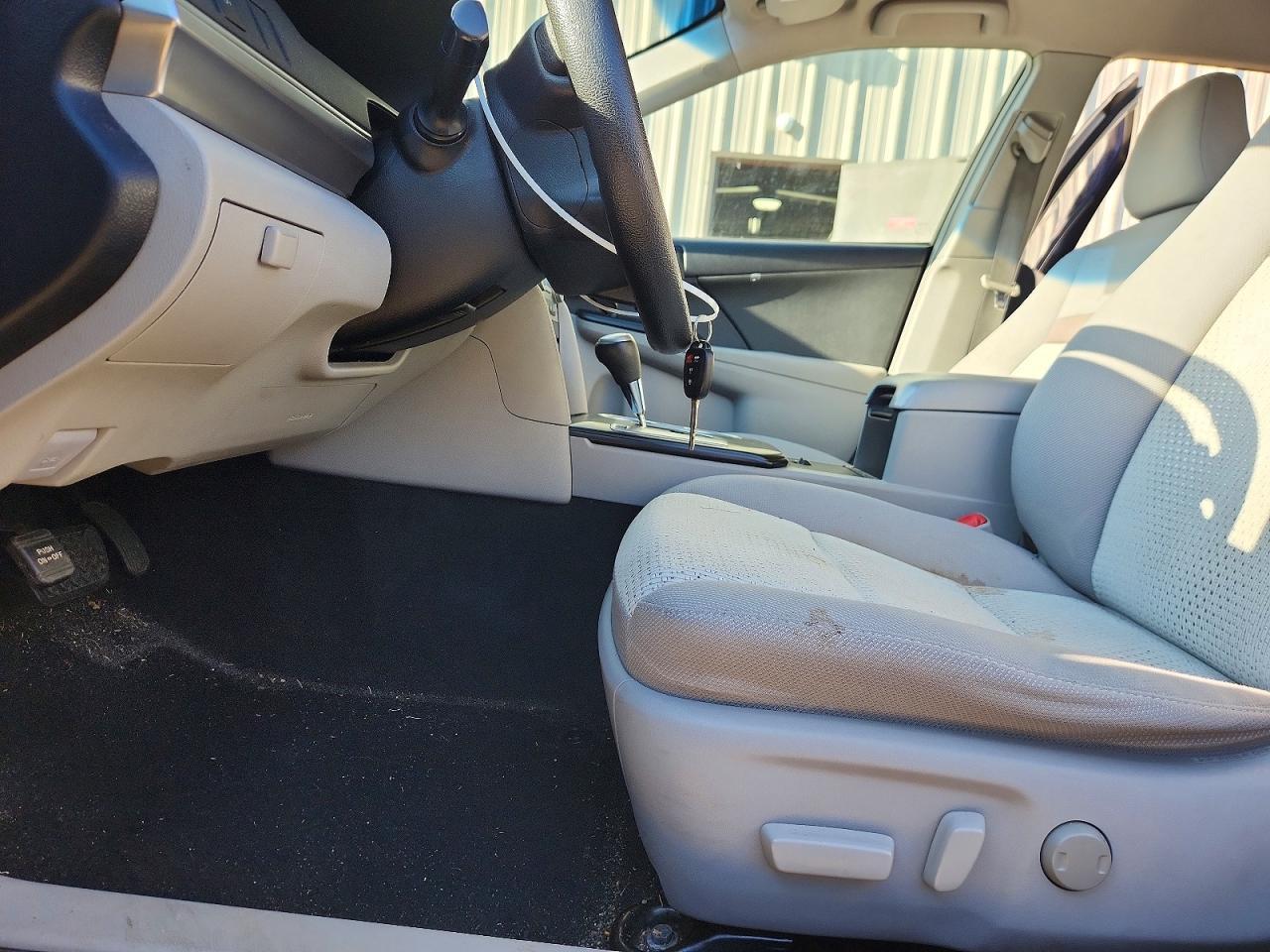 2013 Toyota Camry Le - Image 7