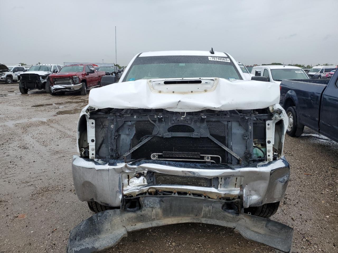 2017 Chevrolet Silverado K2500 Heavy Duty - Image 5