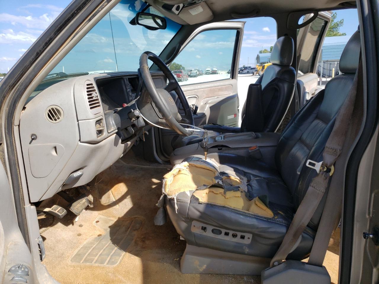 2000 Chevrolet Tahoe K1500 - Image 7