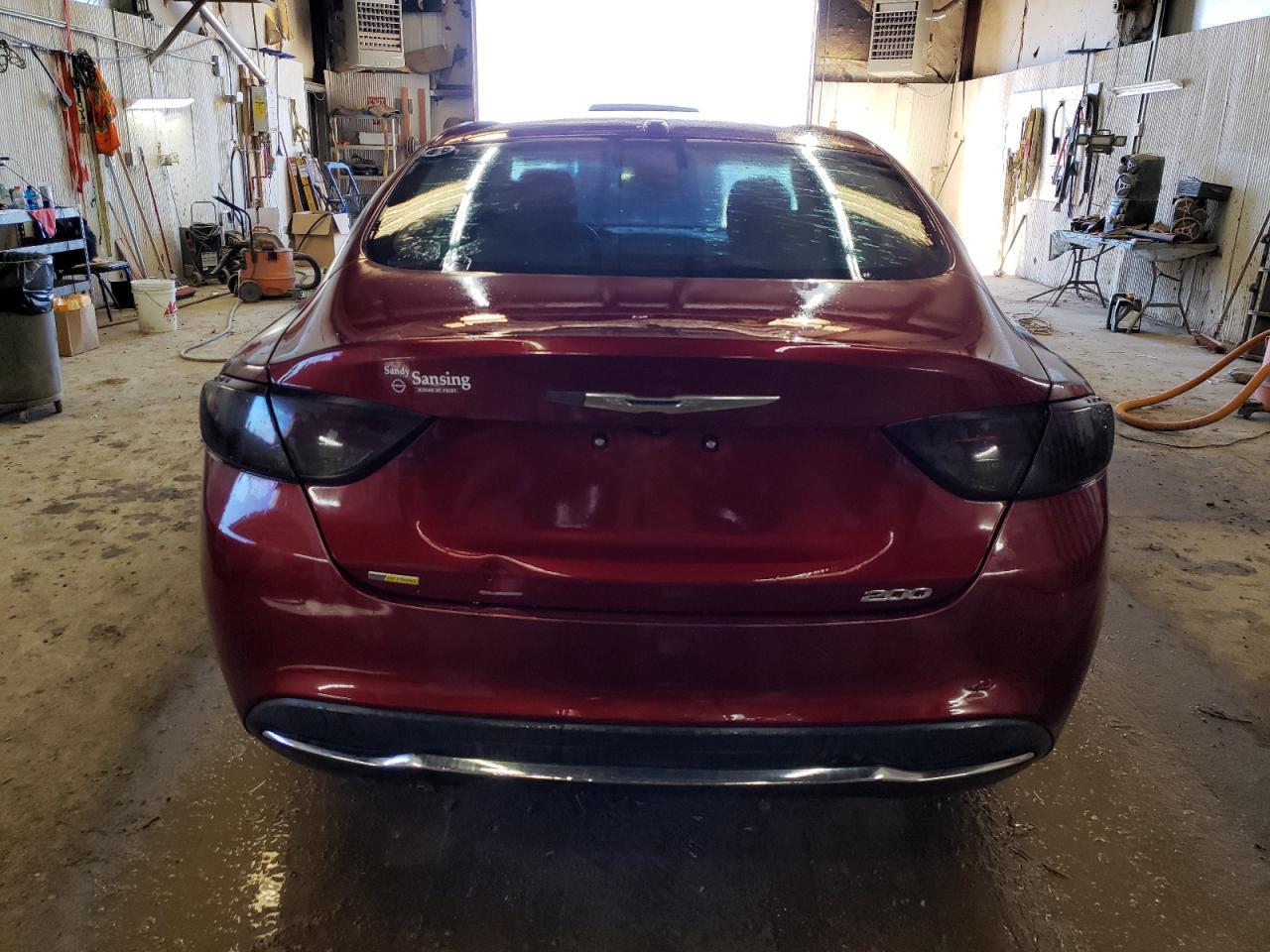 2015 Chrysler 200 Limited - Фото 6