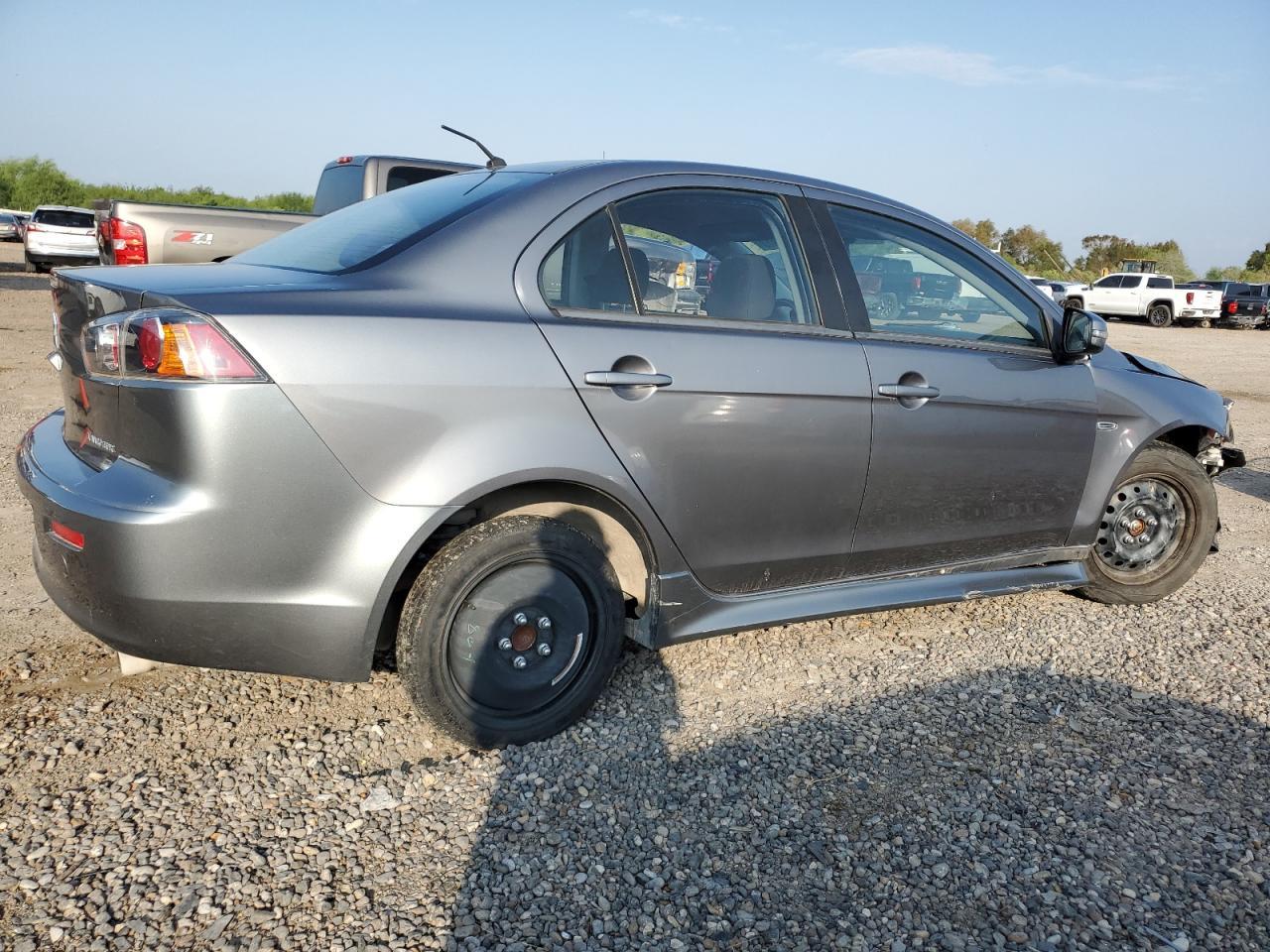 2017 Mitsubishi Lancer Es - Фото 3