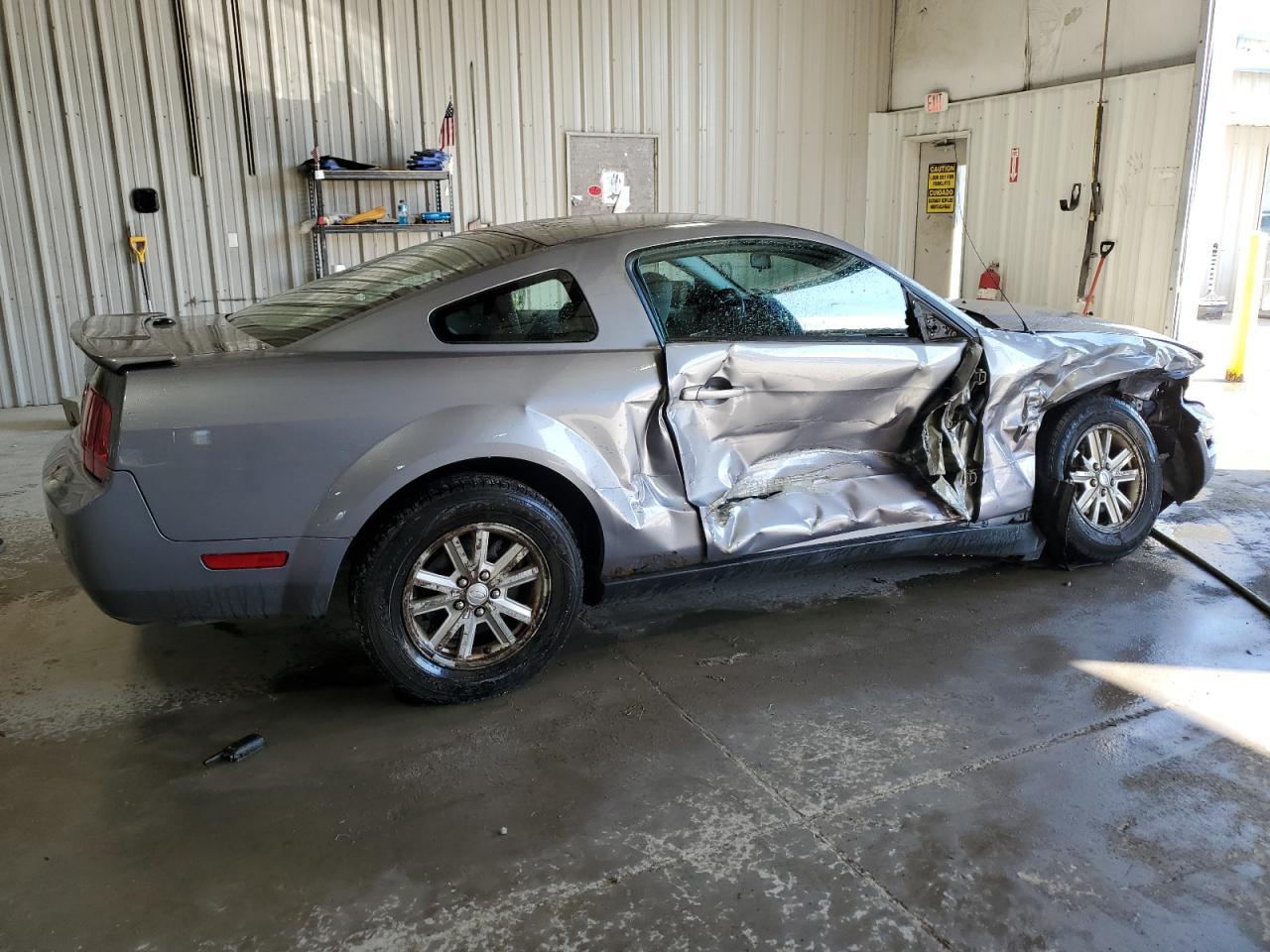 2007 Ford Mustang - Фото 3