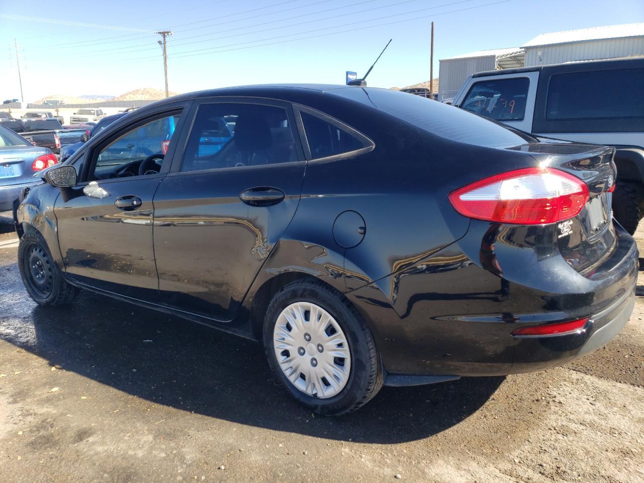 2019 Ford Fiesta S - Фото 2
